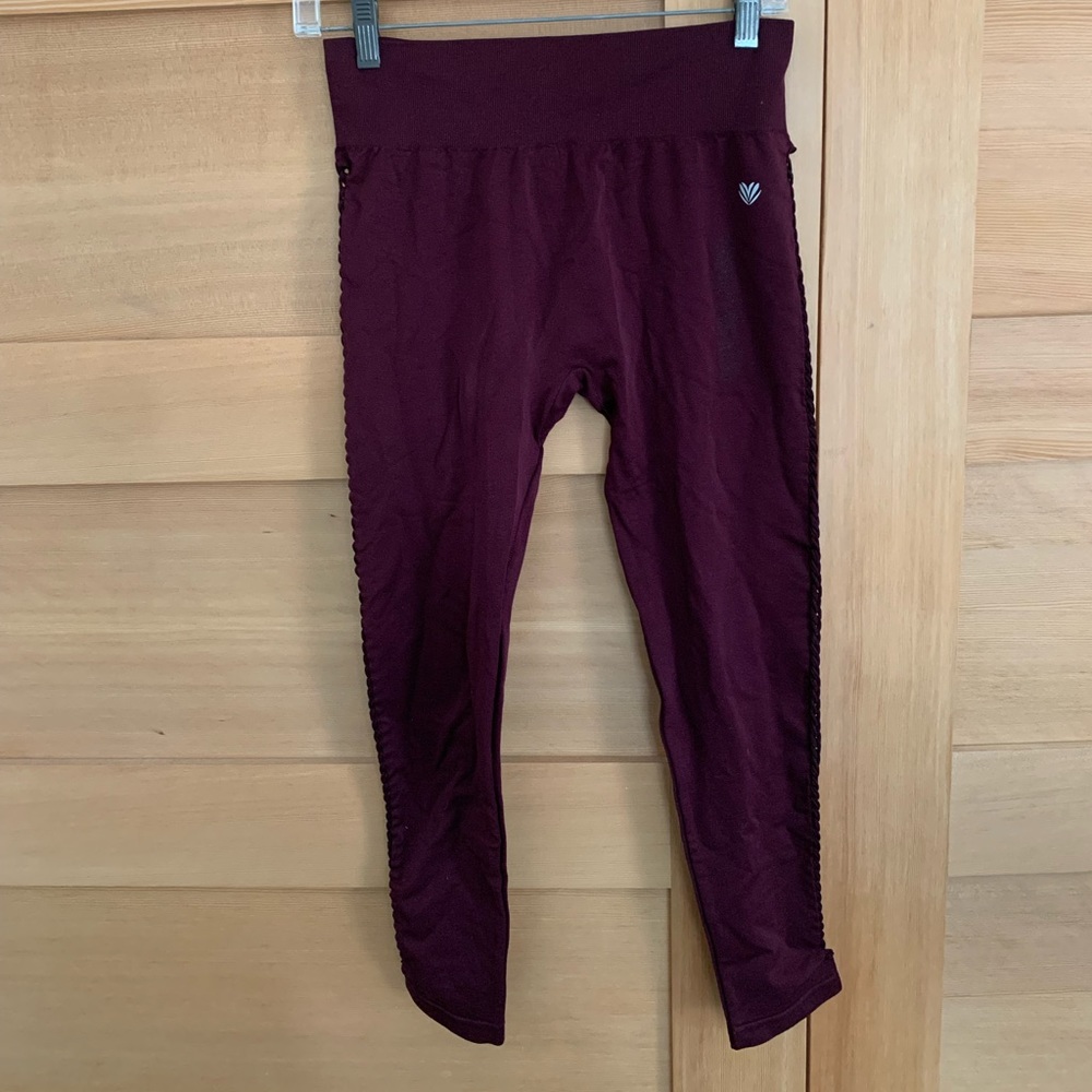 WORKOUT LEGGINGS